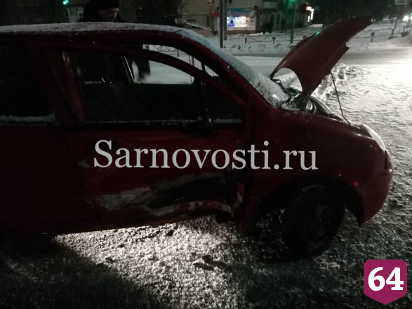 Водитель «Матиза» разбила голову в аварии на проспекте Строителей