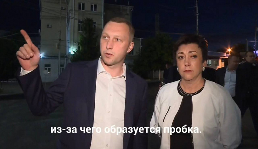 В Саратове после критики Бусаргина устранили провал перед мостом