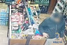 В Саратове женщина похитила телефон в алкомаркете и попала на видео