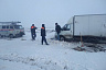 Саратовские спасатели эвакуировали водителя грузовика из заснеженного поля