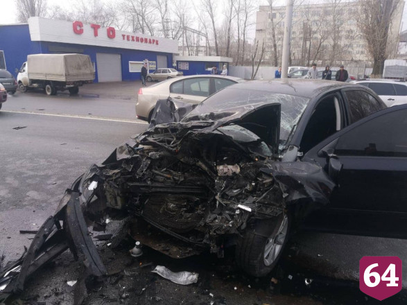Три человека пострадали в ДТП с «Газелью» на Шехурдина