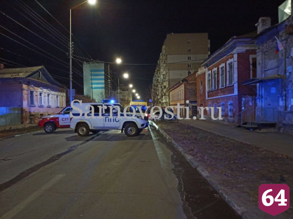 На пожаре в центре Саратова отравилась женщина 