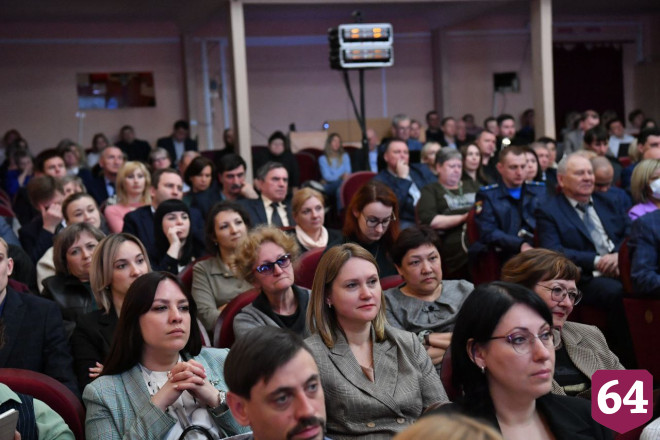 Губернатор поручил за неделю навести в Энгельсе порядок