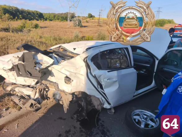 Водитель «Опеля» погиб в ДТП с грузовиком на саратовской трассе