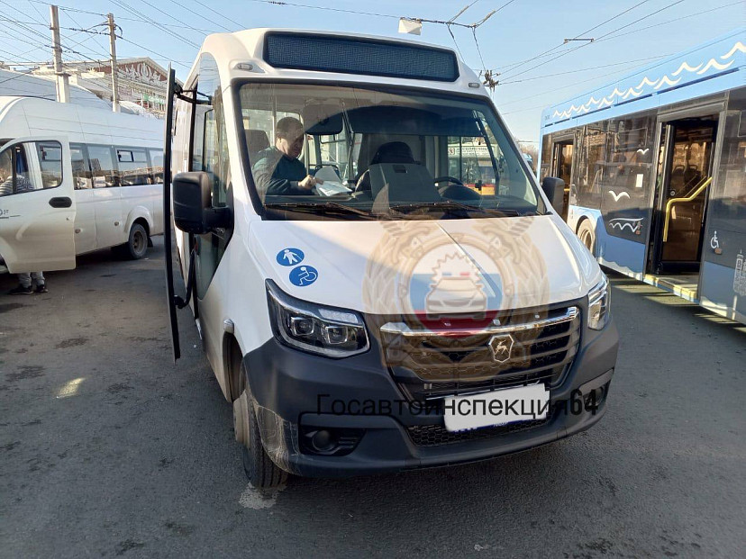В Саратове маршрутка задавила пожилого мужчину 