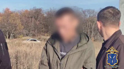 В поле под Саратовом нашли крупную партию синтетики и задержали закладчика
