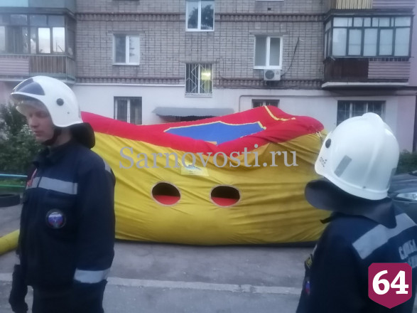 В Саратове спасатели предотвратили прыжок 97-летней женщины с 5-го этажа