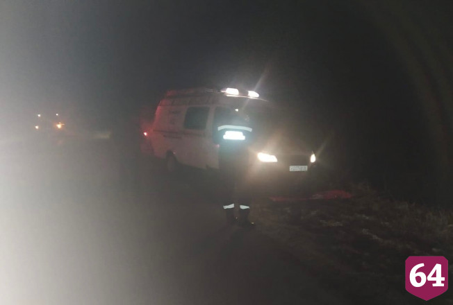 Под Саратовом женщина опрокинула «Ладу» в кювет