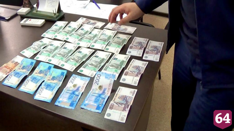 Саратовец попался на взятке инспектору ГИБДД за сдачу экзамена на права