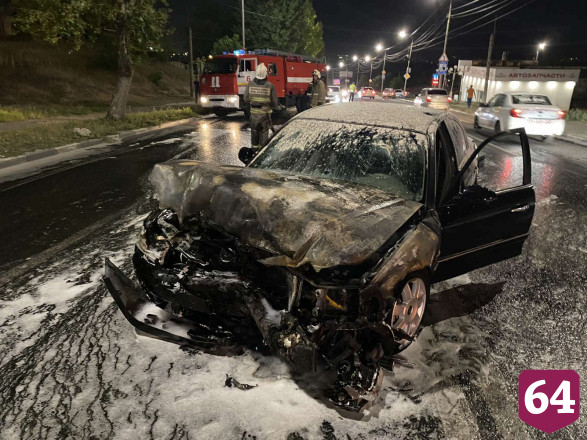 Установлены обстоятельства ДТП со сгоревшей иномаркой в Саратове