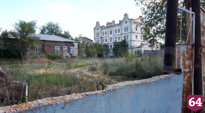 Под Саратовом продают старинный мельничный городок