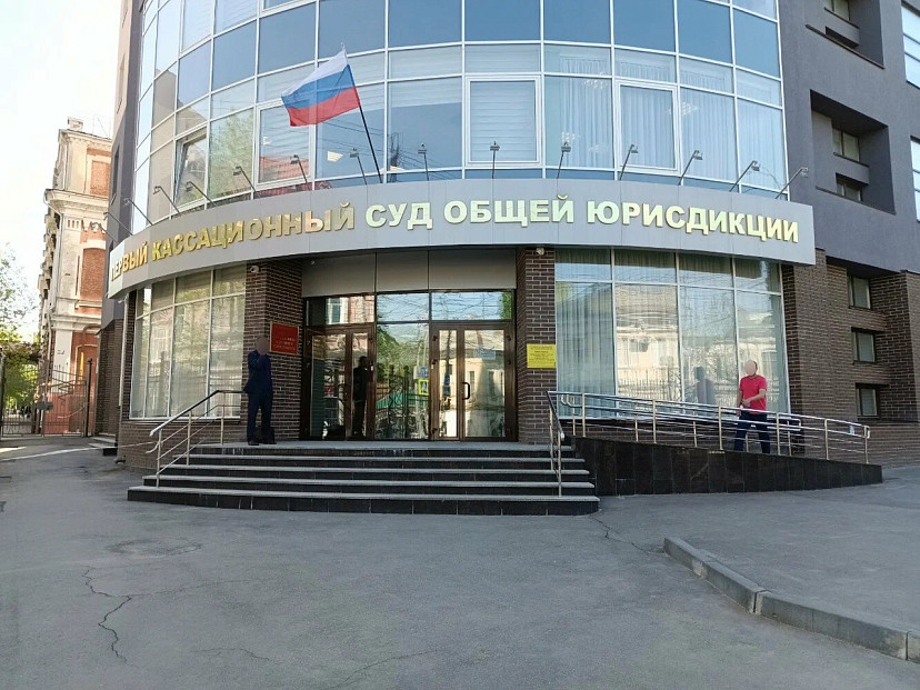 Полицейских оправдали за применение силы при задержании в центре Саратова