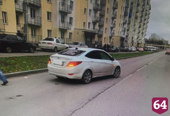 В Саратове водители покалечили двух нарушителей ПДД
