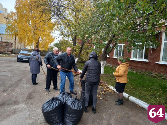 В Саратовской области продолжаются осенние субботники
