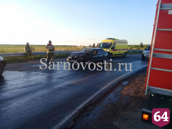 В лобовом столкновении на Кумысной поляне ранены 3 человека