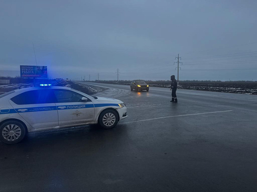 Автоинспекторы призвали саратовцев соблюдать ПДД в туман и метель