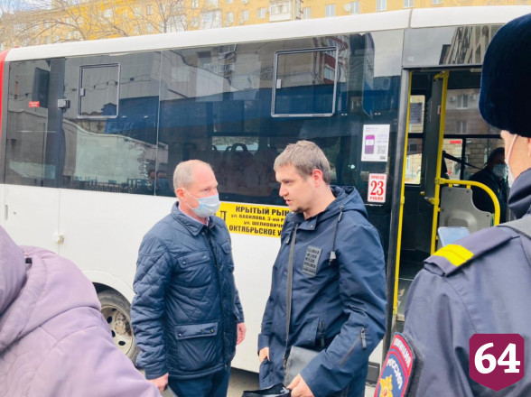 Саратовских таксистов обязали носить маски