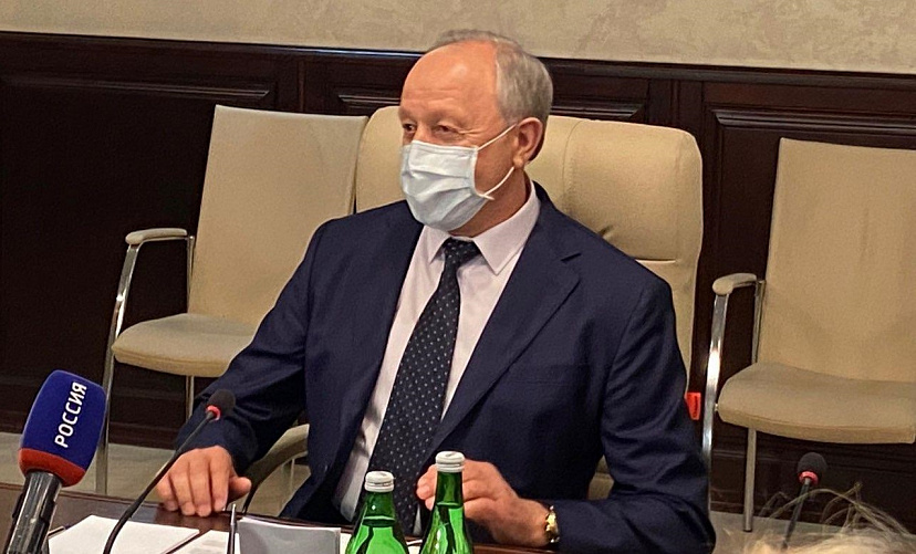 Губернатор поблагодарил волонтеров Конституции за труд 