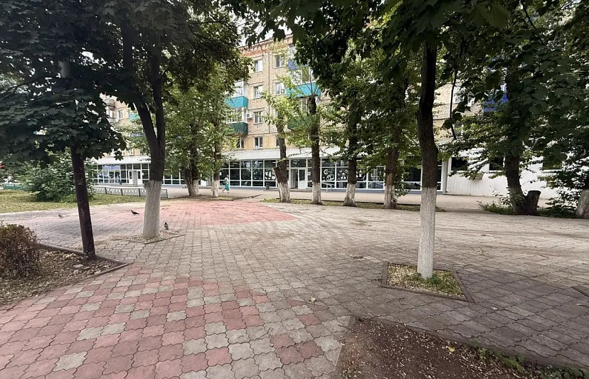 Саратовские чиновники добились сноса нелегального летнего кафе