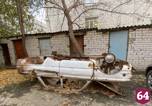 На улицах Саратова насчитали десятки брошенных автомобилей