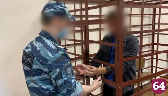 Под Саратовом пьяные приятели избили хозяина дома и изнасиловали его сожительницу