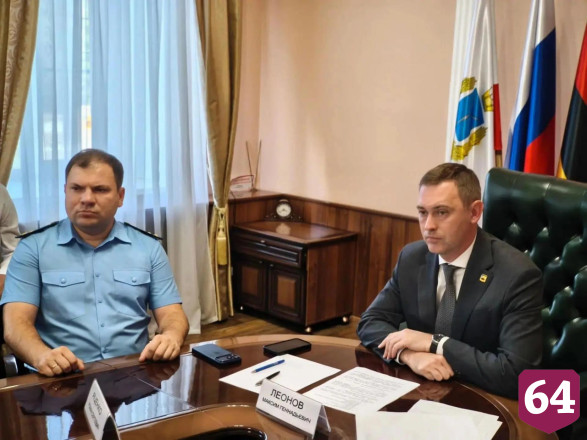 В Энгельсе создали рабочую группу по  поиску источника неприятного запаха 