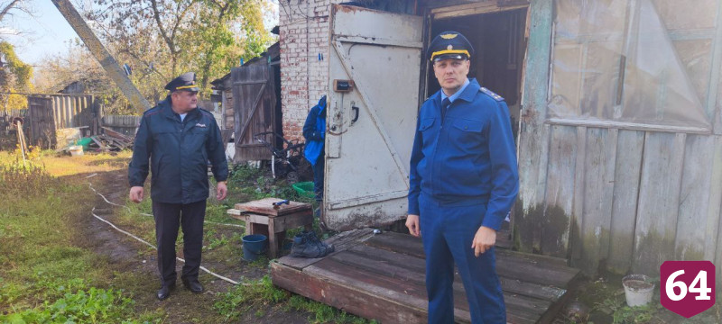 В доме под Саратовом нашли труп 17-летней девушки
