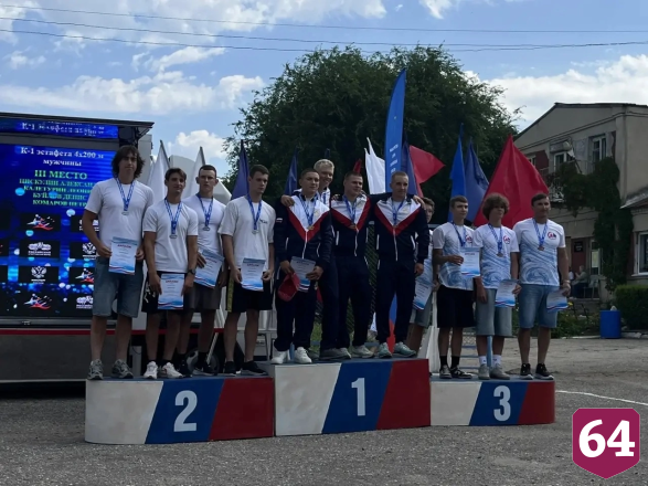 Саратовские гребцы завоевали 46 медалей на первенстве и чемпионате ПФО
