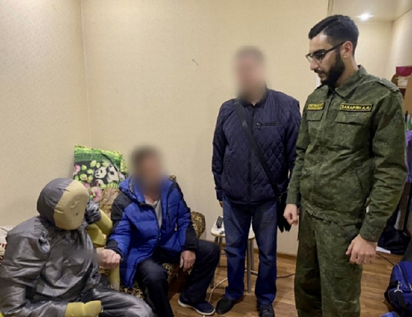 Житель Саратова в пьяной ссоре зарезал гостя и лег спать 