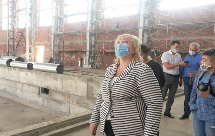 Депутаты обеспокоены темпами строительства Дворца водных видов спорта