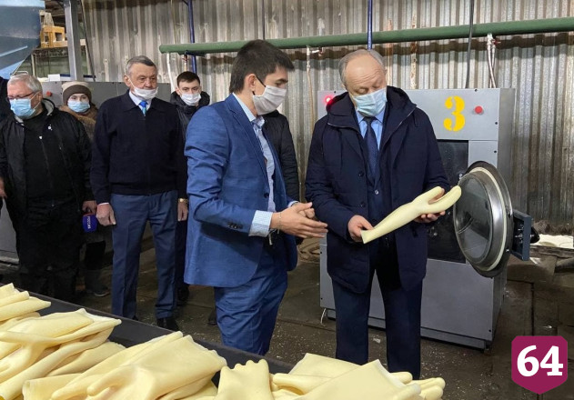 Губернатор предложил изменить упаковку изделий саратовского завода