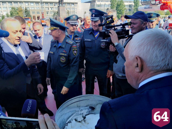 В центре Саратова роботы тушили пожар 