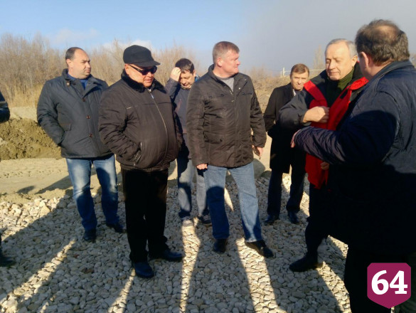 Подрядчики раньше срока достроят дорогу через переезд у Александровки