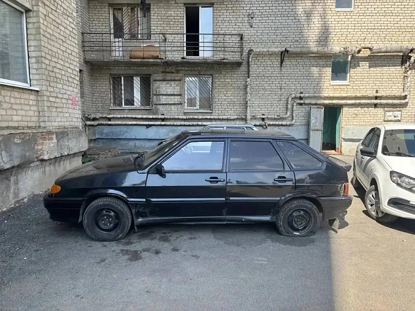 Молодой водитель оставил ключи в замке зажигания и едва не лишился «Лады» 