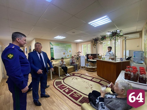 Прокурор Саратовской области Сергей Филипенко посетил Энгельсский дом-интернат