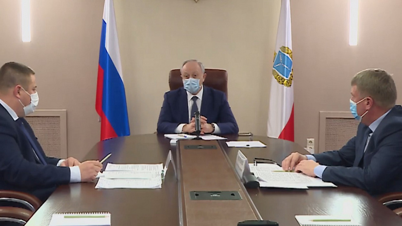Саратовский губернатор потребовал решить проблему отлова бродячих собак 