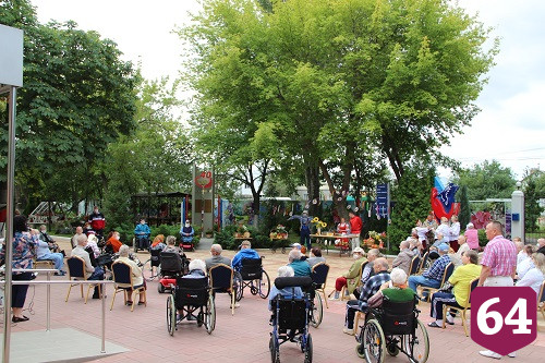 В Энгельсском доме-интернате отпраздновали Медовый Спас