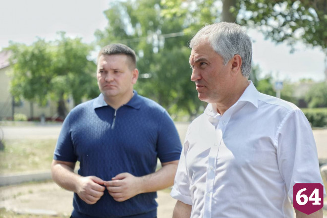 Володин потребовал отремонтировать «ужасные дороги» в Саратовской области