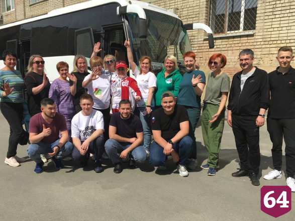 Из Саратова в Донбасс для помощи детям отправились 19 медиков
