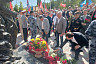 В память о жертвах терроризма в небо выпустили белые шары