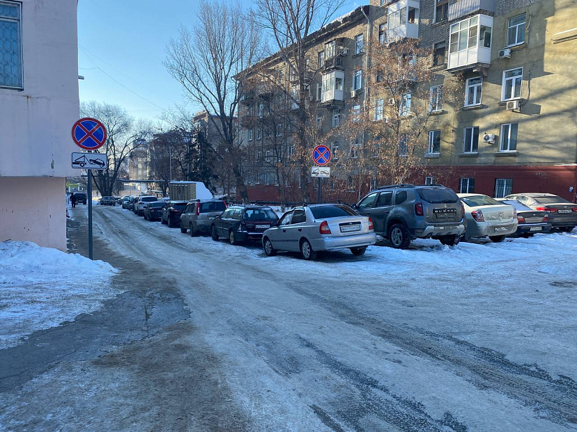 Автохамы блокировали проезд саратовским спасателям