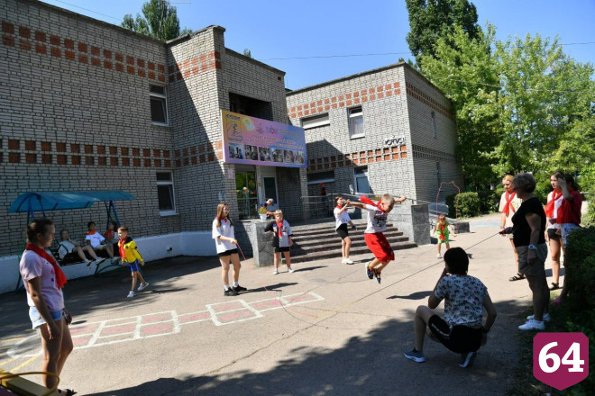 В Саратовскую область приехали отдыхать 83 ребенка из ЛНР 