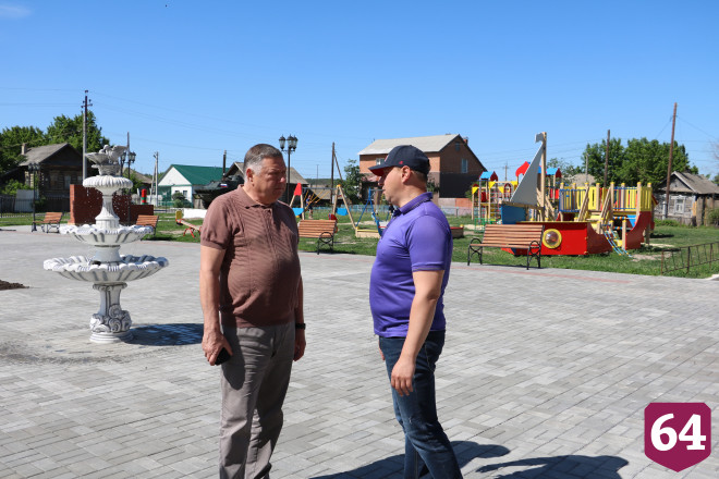 Председатель Саратовской областной думы помог погорельцам