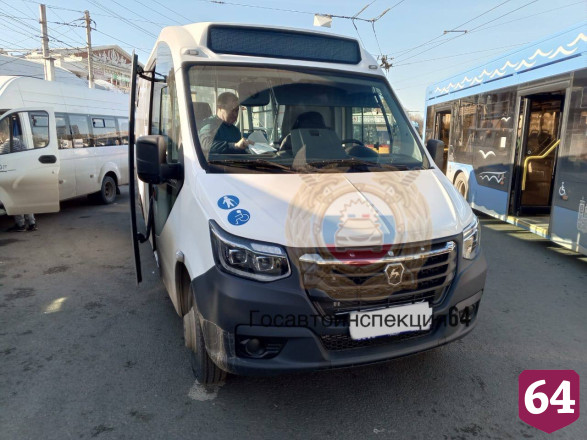 В Саратове маршрутка задавила пожилого мужчину 