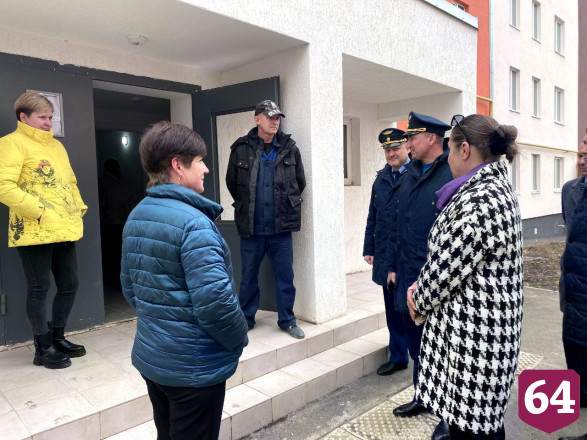В доме для саратовских медиков подрядчик устраняет недоработки 