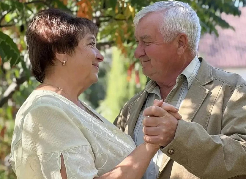 Саратовцы прожили в браке 40 лет после медленного танца в сельском клубе 