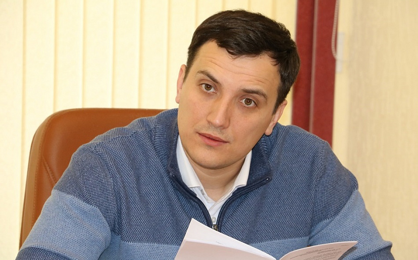Чиновника обвинили в отстранении от проблем многодетных семей 