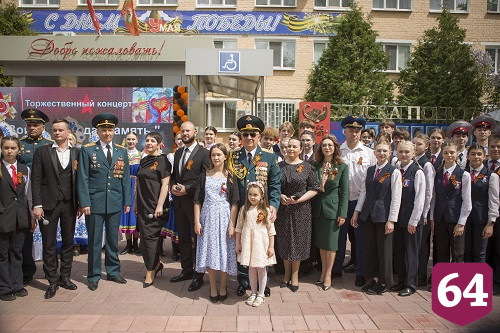 В Энгельсе ветераны отпраздновали Победу под цветущими каштанами