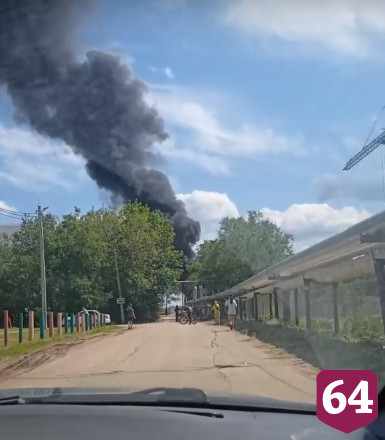 В Энгельсе произошел пожар на стройплощадке