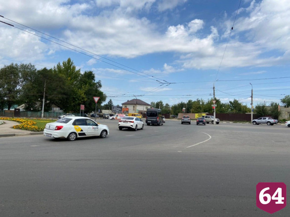 Саратовцы считают хаосом движение по кольцу на Буровой 